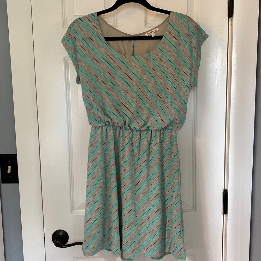 💚🤍 Charlotte Russe Dress 🤍💚